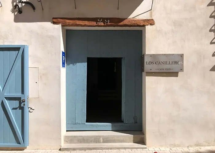 Los Canilleros